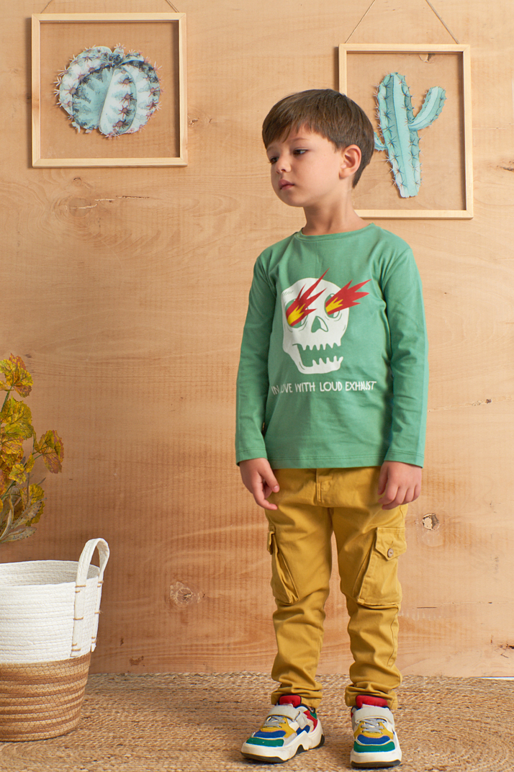 ÇİKOBY KURUKAFA BASKILI YEŞİL TSHİRT+HARDAL KARGO PANTALON